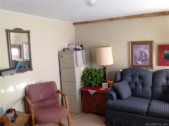 333 Scott Swamp Rd, Farmington, CT 06032